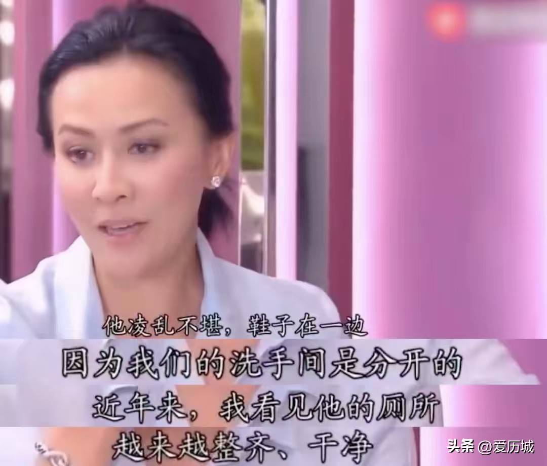 人上门要消毒有人一天洗三次澡都很奇葩PG电子麻将胡了有洁癖的明星有人客(图12)